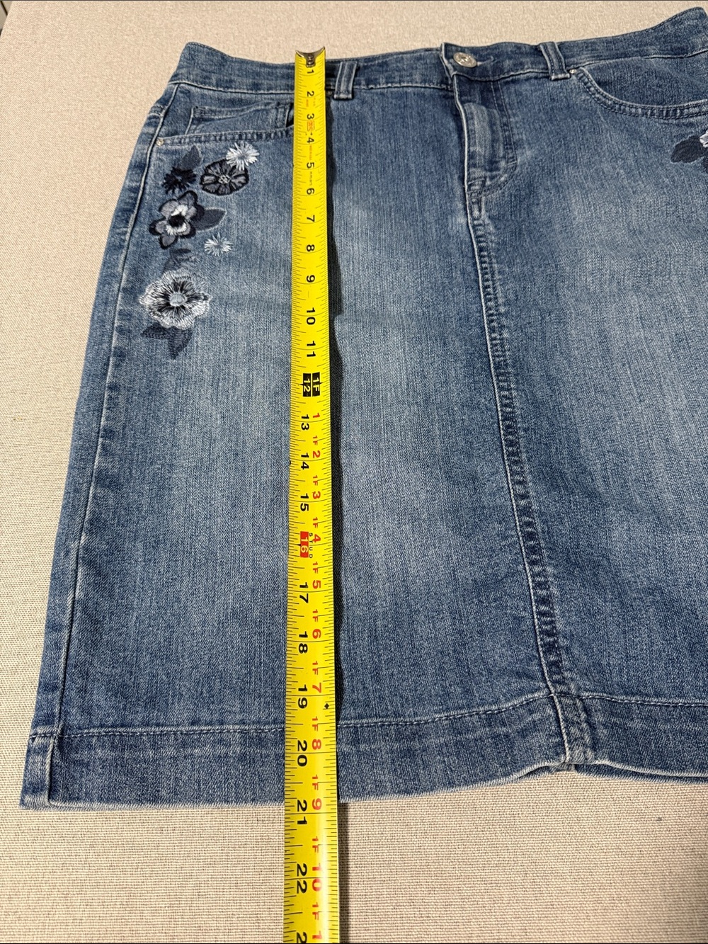 Style & Co Blue Denim Embroidered Floral Skirt Size 8 - Picture 12 of 13